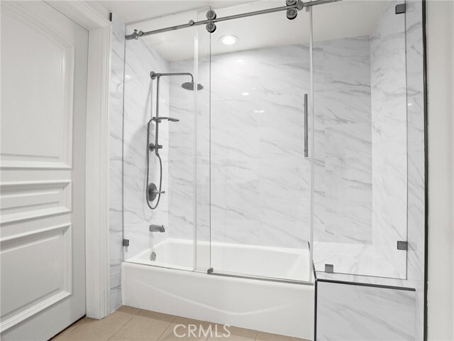 Photo - 1598 Long BCH