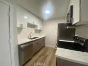 Photo - 404 N Broadway Apartment Unit 2