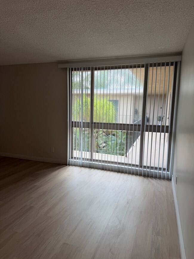 Photo - 3546 Del Amo Blvd Unit 9