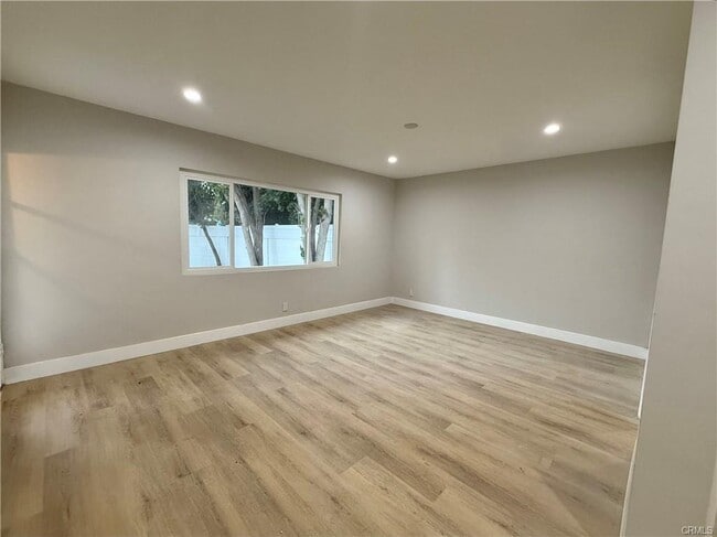 Photo - 8561 Marklein Ave