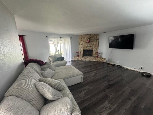 Photo - Coming soon!!! Beautiful home in SVL / large yard / walking distance to lake / centrally located