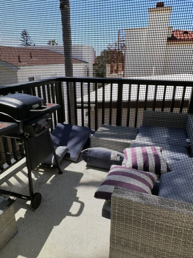 Deck area - 1010 8th St Unit 1010 1.2