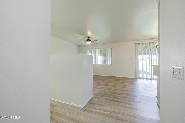 Photo - 45858 Coventry St