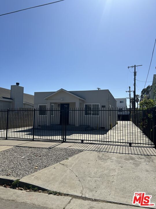 Photo - 957 N Ardmore Ave House