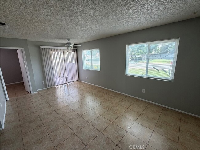 Photo - 3732 Oak Creek Dr Unit E