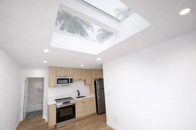 Photo - 12527 Cranbrook Ave Unit 1