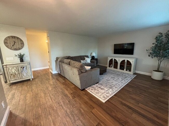 Photo - 2507 Moss Cir