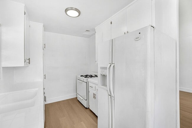 Photo - 10250 Palms Blvd Unit 10270-3