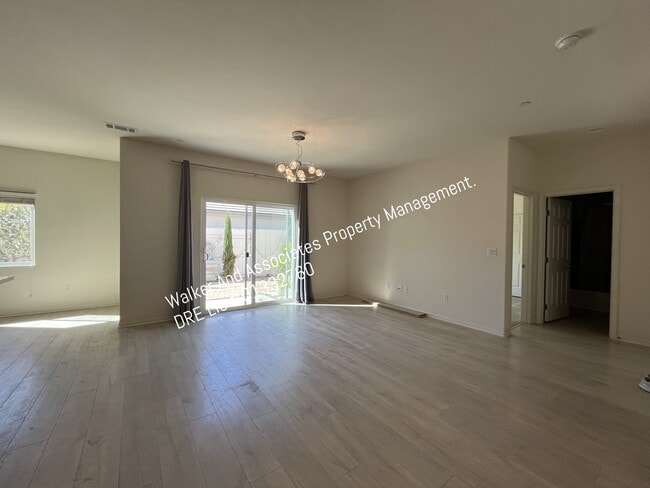 Photo - 1511 Irving Ln