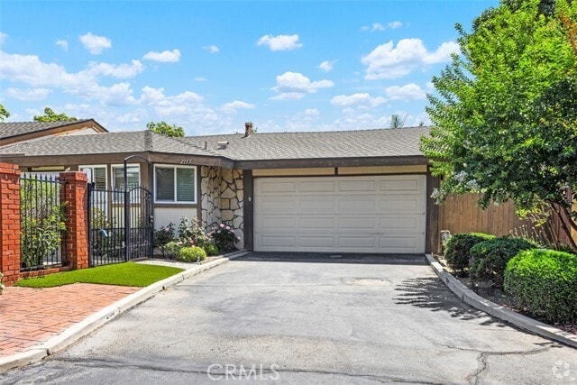 Building Photo - 2155 Barclay Ct Rental