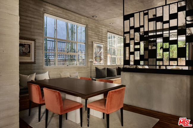 Photo - 710 Orlando Ave Unit 103