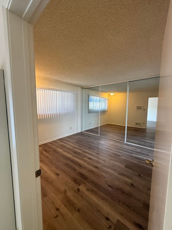 Photo - 17801 Sherman Way