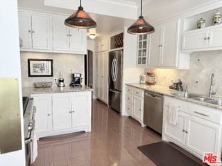 Photo - 1220 S Roxbury Dr