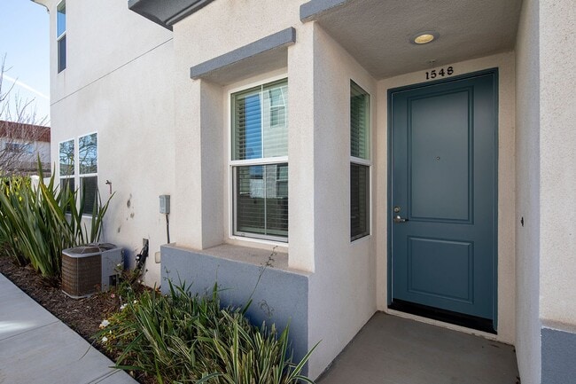 Photo - Spacious Two Bedroom Townhouse in Imperial...