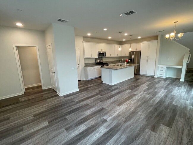 Photo - Luxury 4 Bedroom 3 Bathroom Home in a Gated Community in Murrieta!