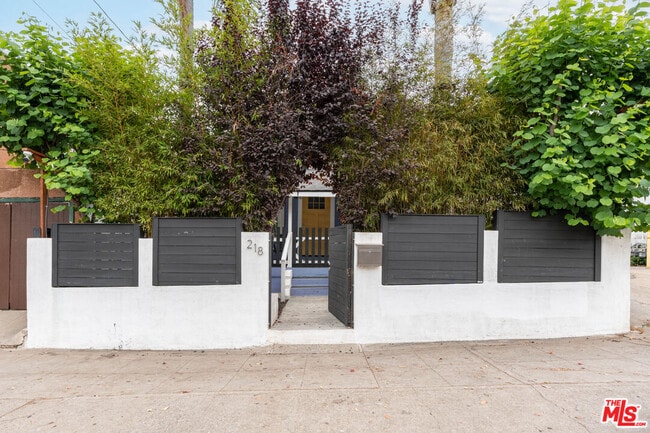 Photo - 218 N Ave 61