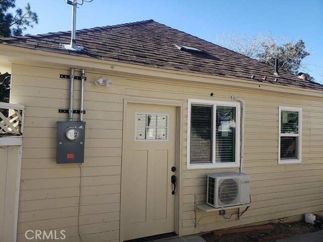 Photo - 4943 Rosemont Ave