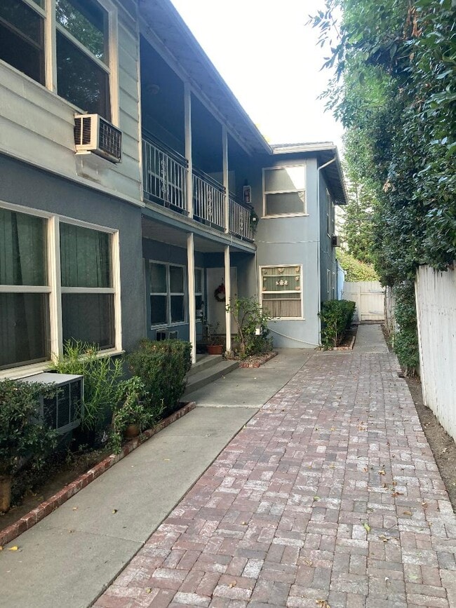 Photo - 5806 Coldwater Canyon Ave Unit #6