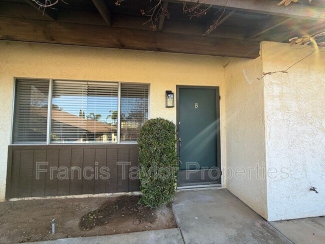 Photo - 1634 S Juniper St Unit B