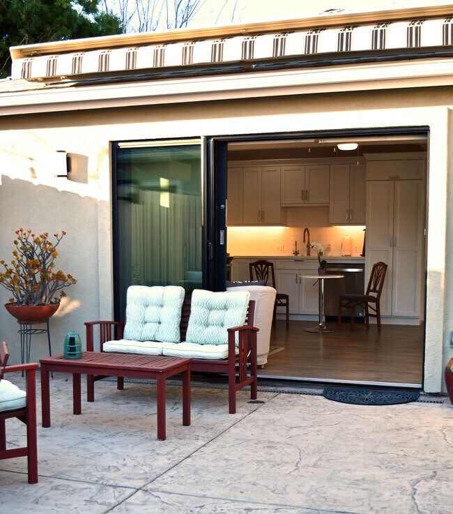 Photo - 6459 Wynkoop St