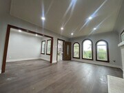 Photo - Stunning 4 bedroom 3 bath House