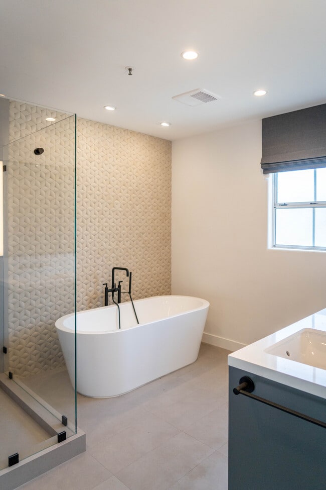 Photo - 2222 Neilson Way Unit 202