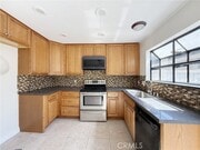 Photo - 231 Springview