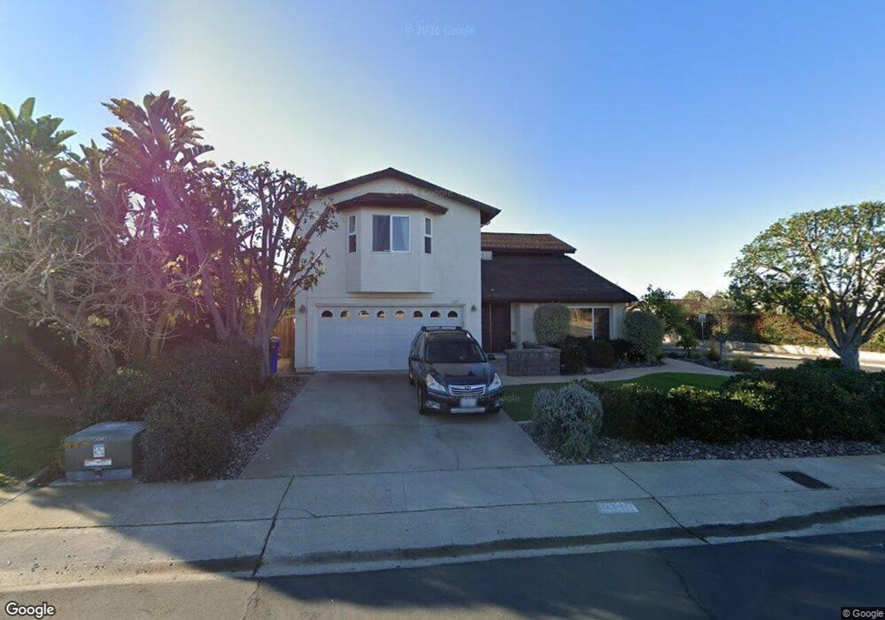 Excellent University City Corner Lot location 4bed 3bath with private-fenced rear yard and 2 car ... - Excellent University City Corner Lot location 4bed 3bath with private-fenced rear yard and 2 car ...