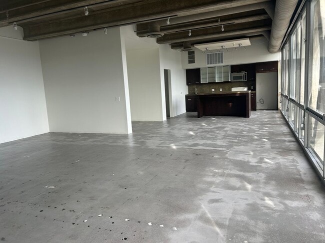 Photo - 2404 Wilshire Blvd