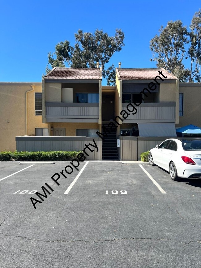 Building Photo - Move in Special!! $500 off 1st Month's Rent!!