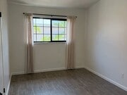 Photo - 2124 Hemlock Ave