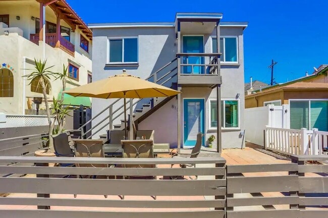 Photo - 810 Island Ct