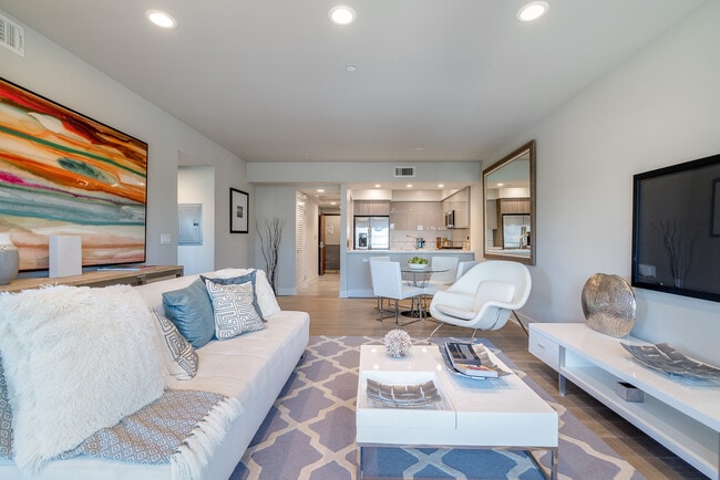 liv/din/kitchen - Premier at Century City