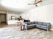 Photo - 220 Follyhatch Condo