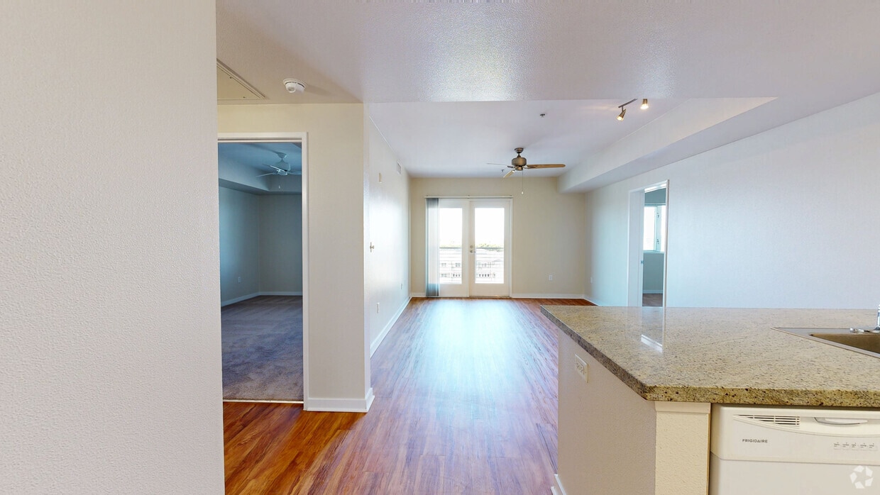 3D Tour - Long Beach Senior Arts Colony
