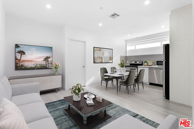 Building Photo - 1526 Armacost Ave Unit 103