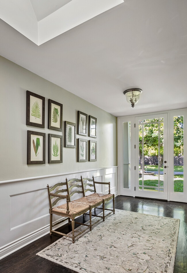 Photo - 4537 Agnes Ave