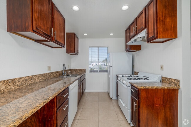 Interior Photo - 2422 E. 11th St.