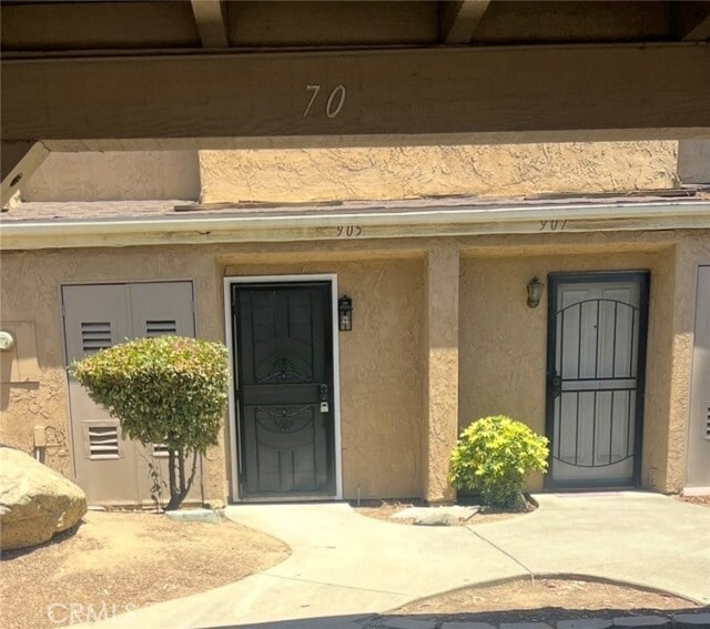 Building Photo - 905 S Mountain Ave