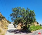 Photo - 1565 Glen Oaks Blvd House