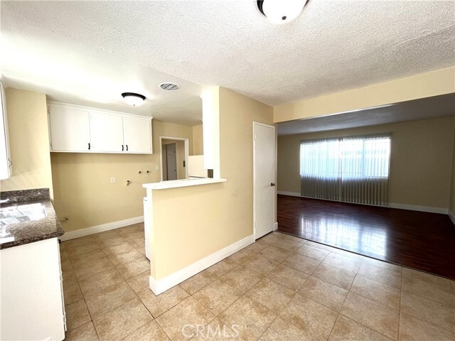 Photo - 12915 Doty Ave Unit B