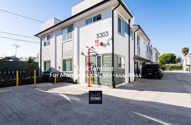 Photo - Townhome - 3 Bedrooms-2.0 Baths - Cudahy