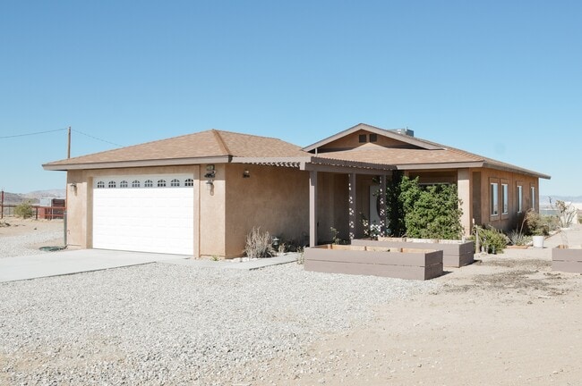 Building Photo - 1381 Soledad Ave