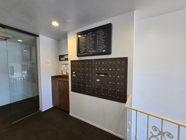 Photo - 4705 Kester Ave Unit 305