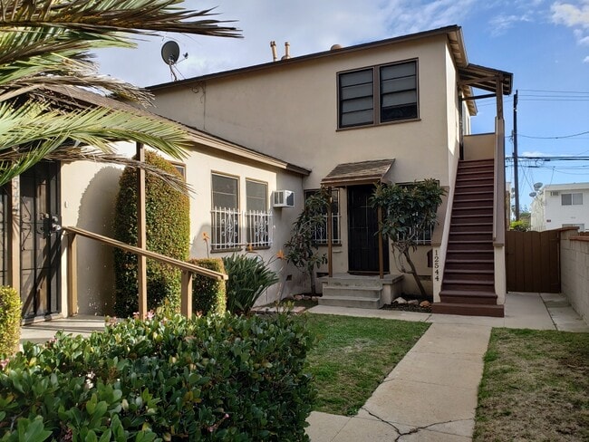 Photo - 12544 Venice Blvd Apartments Unit A