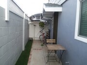 Photo - 735 W 19th St Apartments Unit 3