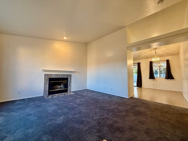 Photo - 5843 Charlotte Pl