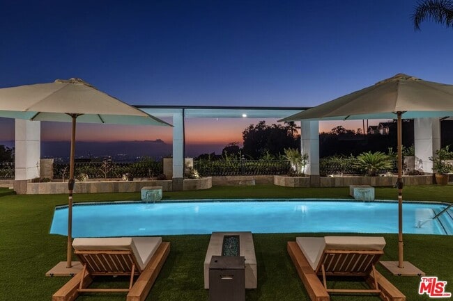 Photo - 560 Chalette Dr