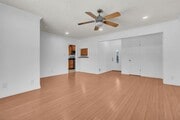Photo - 1833 Lees Ave
