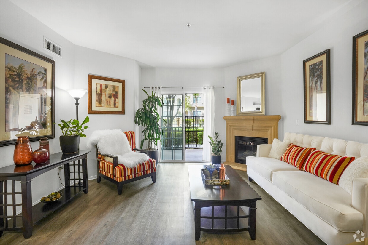 3D Tour - Hilltop at Winchester Creek
